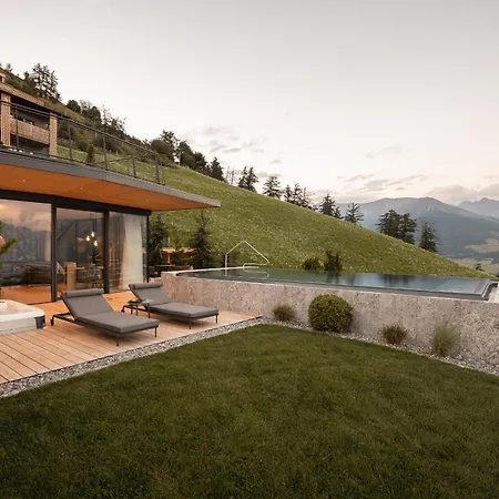 Gerstl Alpine Retreat Szálloda Malles Venosta